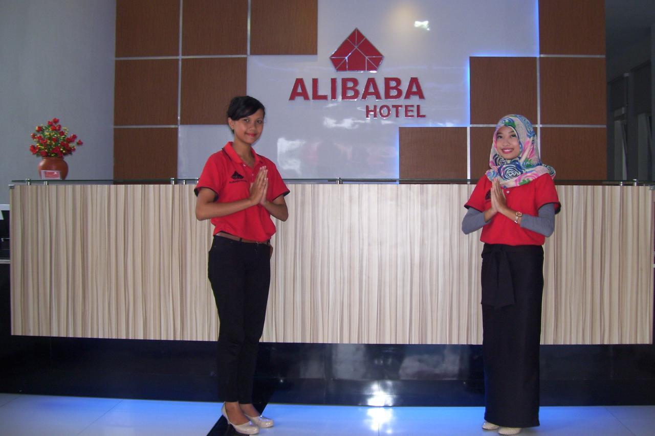 Alibaba Hotel Pangkalanbuun Exterior photo