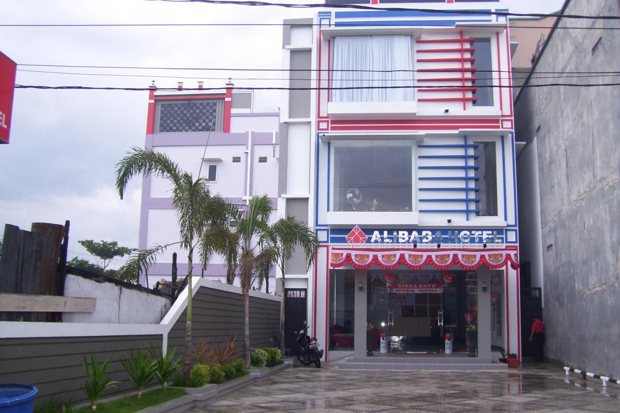 Alibaba Hotel Pangkalanbuun Exterior photo