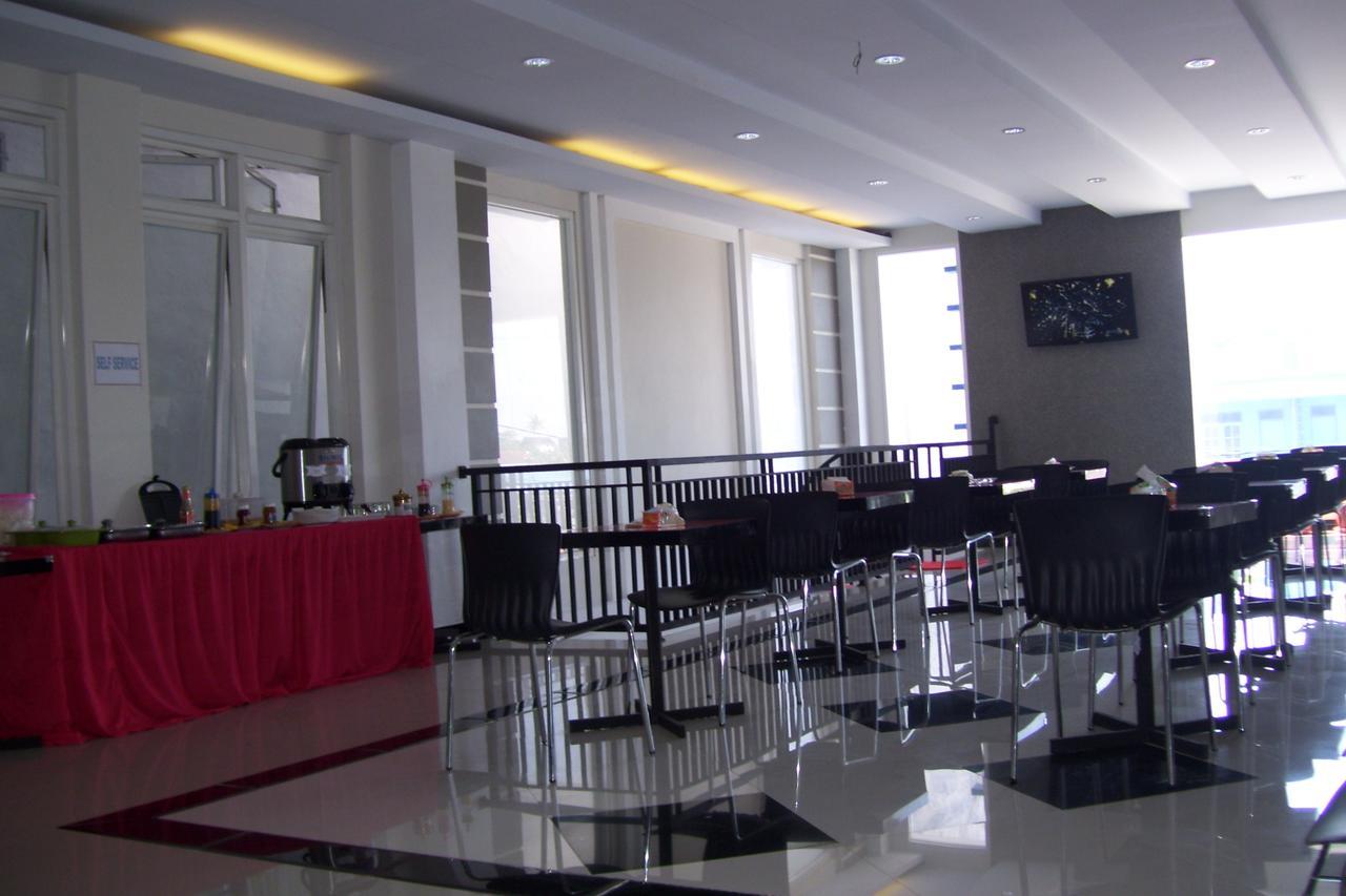 Alibaba Hotel Pangkalanbuun Exterior photo
