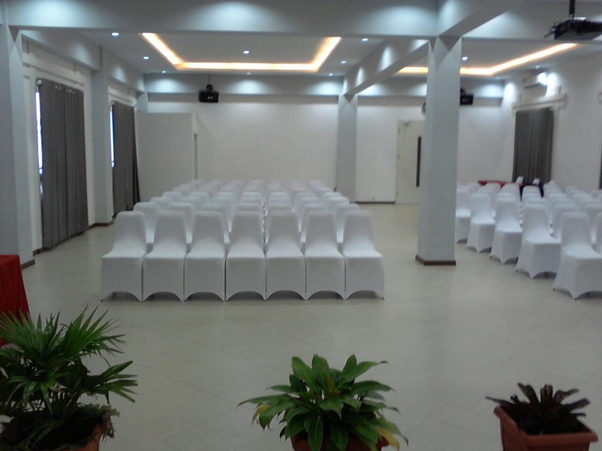 Alibaba Hotel Pangkalanbuun Exterior photo